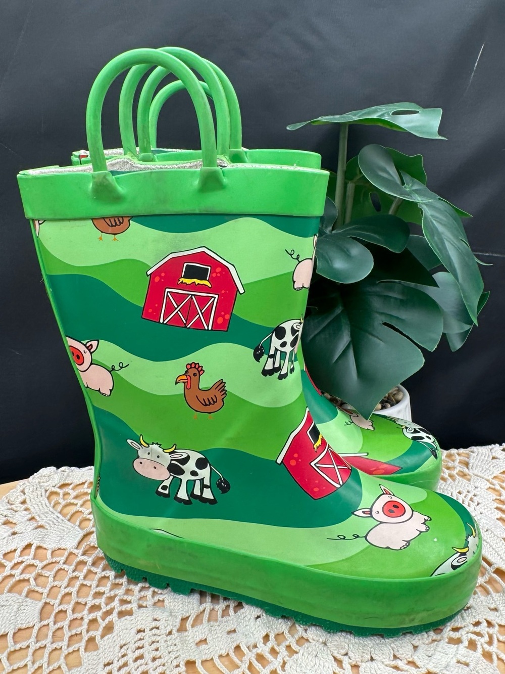 Cute Norty brand green farm animal themed waterproof rubber rain boots